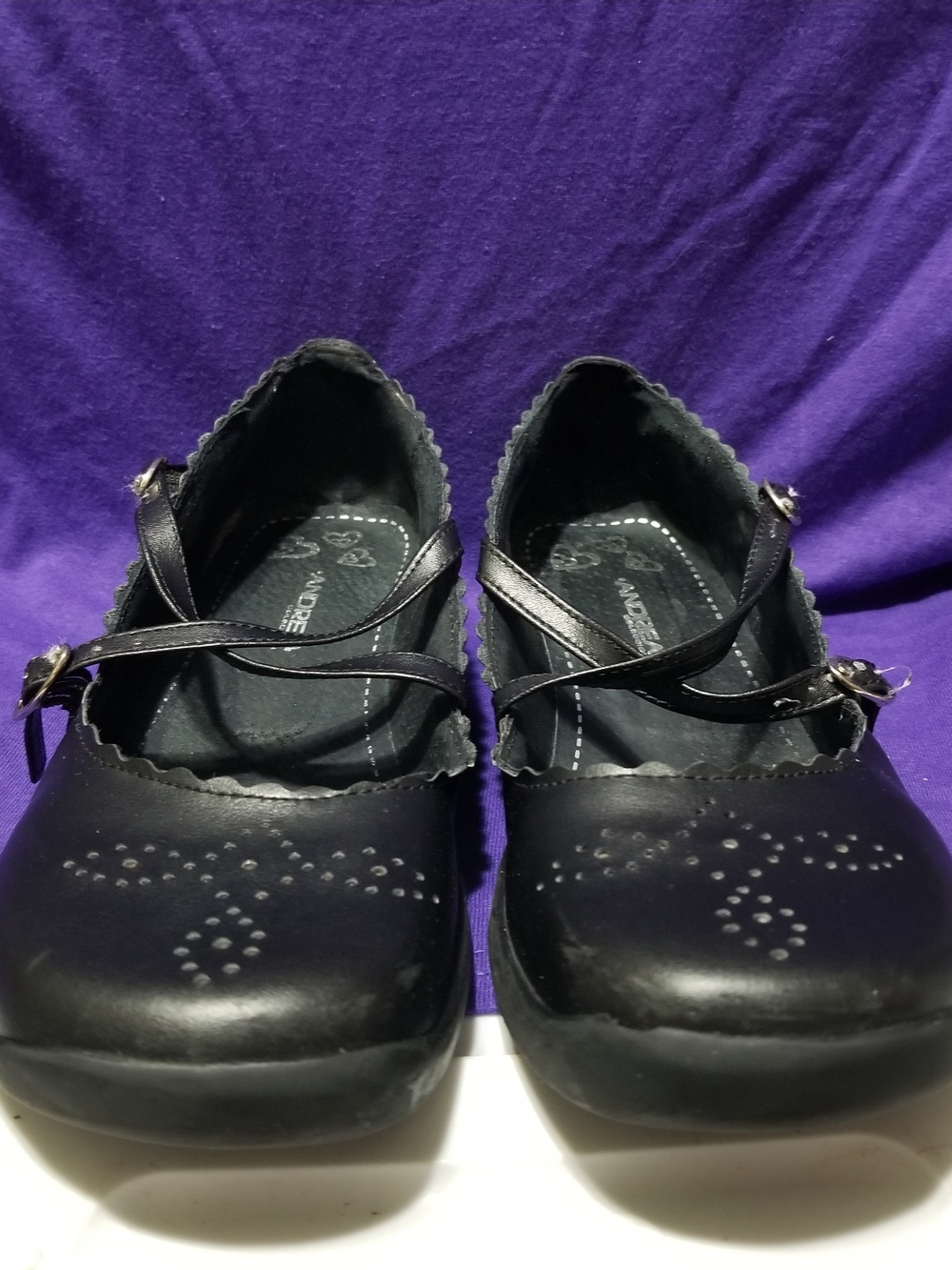 Andrea Junior's 8 Black Mary Jane Flats With Single-Prong Crossbody Straps